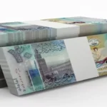 فارق 6.5 جنيه في أسعار الدينار الكويتي يكشف استغلالًا بنكيًا يضر المصريين